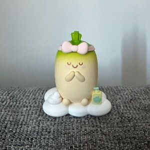 smoko friends bathroom blind box - Me Time Midori